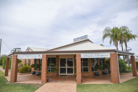 Charleville Motel - Dentists Australia 0