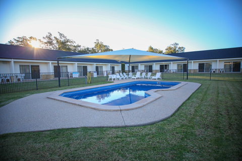 Roma Explorers Inn - Dentists Australia 6