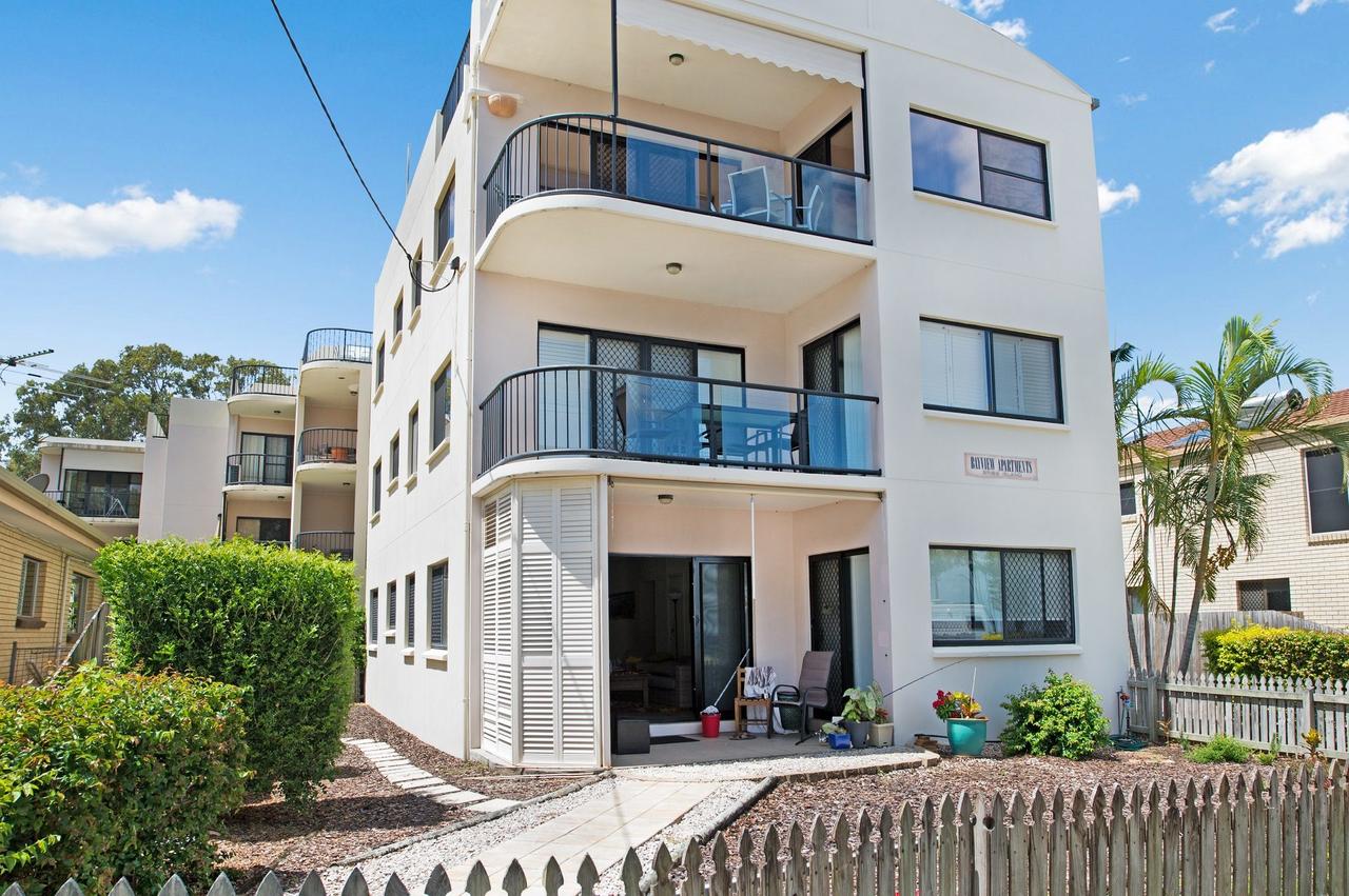 Quiet location across from waterfront - South Esp Bongaree