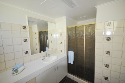 Crystal Waters On The Beach - Dentists Australia 1