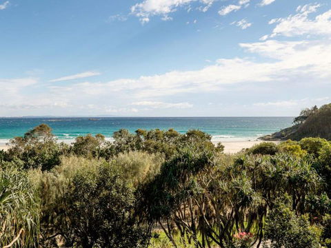 Claytons On Cylinder Beach Front - Dentist Find 26