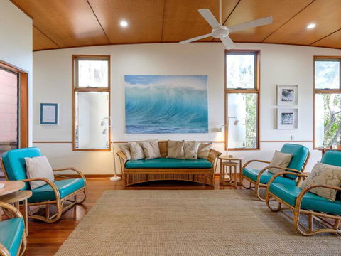 Claytons On Cylinder Beach Front - Dentist Find 13