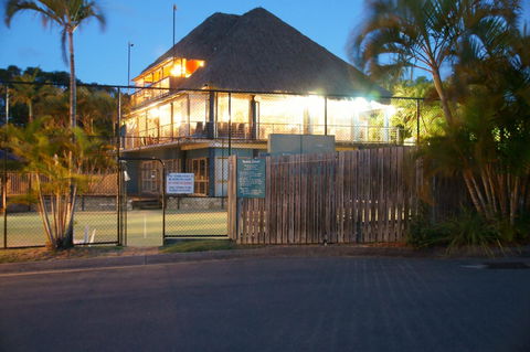 Pandanus Palms Holiday Resort - Dentist Find 18