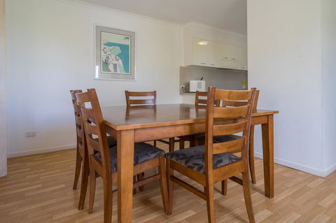 Pandanus Palms Holiday Resort - Dentist Find 36