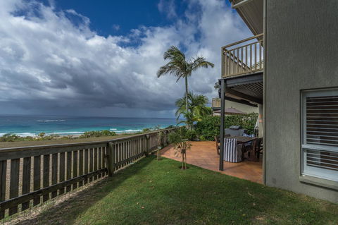 Pandanus Palms Holiday Resort - Dentist Find 35