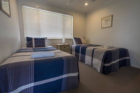 Pandanus Palms Holiday Resort - Dentist Find 34