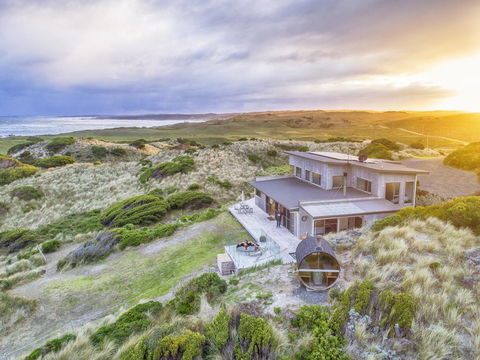 Porky Beach Retreat - King Island Escapes - Dentist Find 8