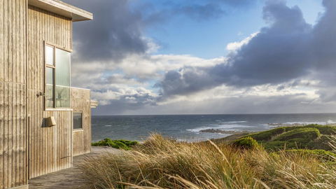 Porky Beach Retreat - King Island Escapes - Dentist Find 24