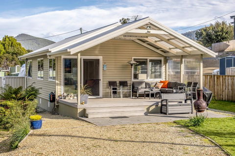 Adventure Bay Holiday Home - Dentist Find 0