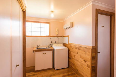 Parnella Adventure Bay, Bruny Island - Dentist Find 10