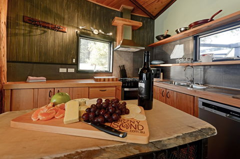 Taylors Bay Cottage - Dentist Find 6