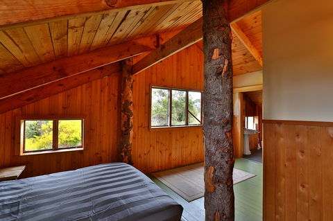 Bruny Island Lodge - Dentist Find 14