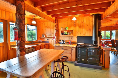 Bruny Island Lodge - Dentist Find 3