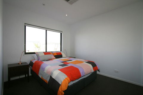 26 Twynam Street - Dentist Search 2