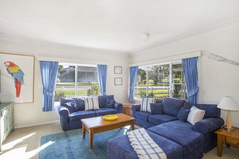 45 Golf Ave - Superb Location - Dentist Find 1