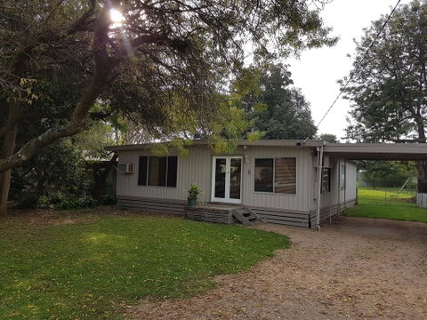 53 Honeysuckle Grove - Dentist Search 0