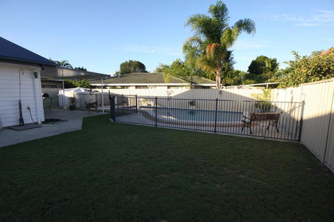 62 Tingira Close - Modern Lowset Home With Swimming Pool, Outdoor Area, Ample Parking. Pet Friendly - Dentist Find 2