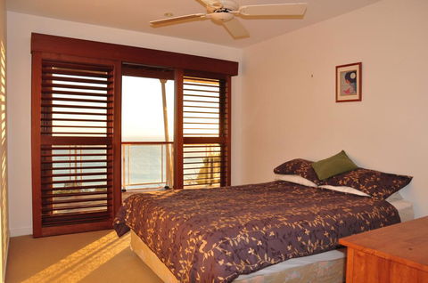 77 Cooloola Drive-Rainbow Beach - Dentist Find 0