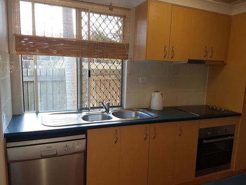 8 Hakea Place - Family Home On A Quiet Street, Close To Beach & Shops, Pet Friendly - Dentist Find 2