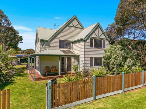 A La Plage - Dentist Search 0