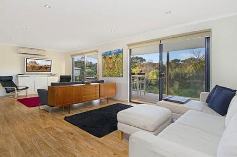 A One One Two At Island Beach - Dentists Australia 1