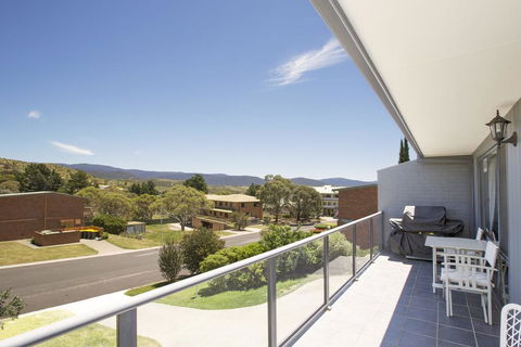 Acacia 2 - Luxurious Holiday Townhouse - Dentist Search 0