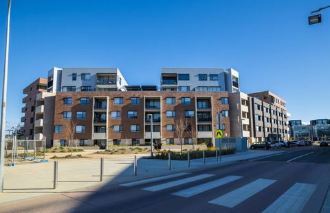 Accommodate Canberra - The Prince - Dentist Find 0
