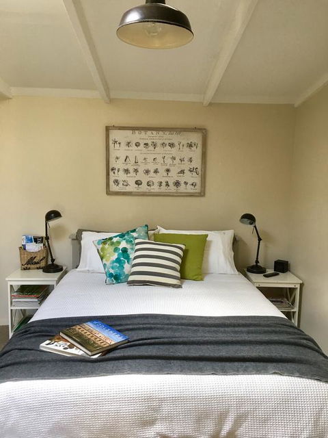 Aggie's Bed And Breakfast - Dentist Find 3