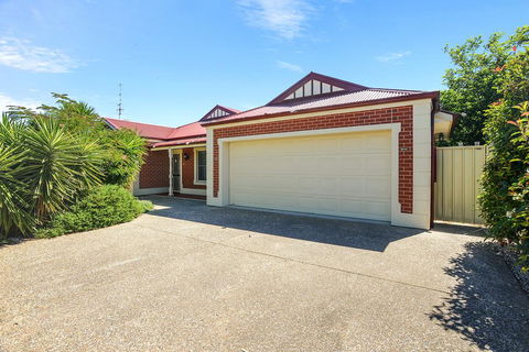 All Seasons Port Elliot Holiday House - Dentist Find 1