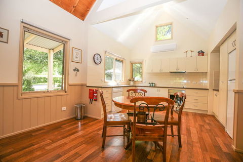 Alpine Arnica Cottage 1 - Dentist Find 2
