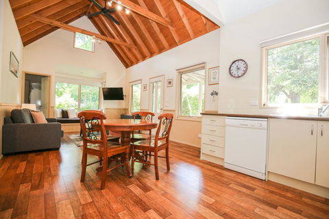 Alpine Arnica Cottage 1 - Dentist Find 3