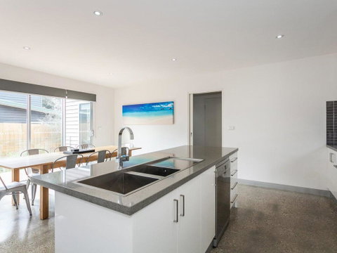 ANGLE BY THE SEA - Anglesea - Dentist Find 1