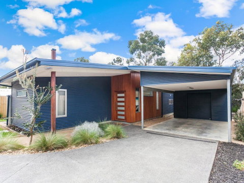 ANGLE BY THE SEA - Anglesea - Dentist Find 0