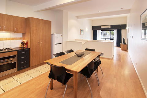 Apartment 115 - Located On The Main Street - Dentists Australia 0