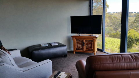 Armalong Winery Chalets - Dentist Find 3