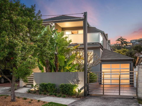 Balmoral Beach Bliss - Dentist Find 1