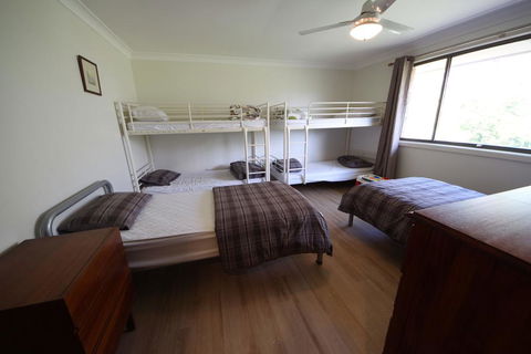 Barefoot Bungalow At Hat Head - Dentist Find 2