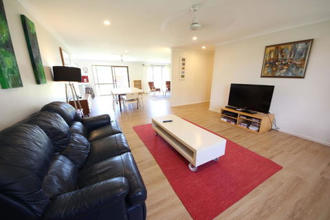 Barefoot Bungalow At Hat Head - Dentist Find 0