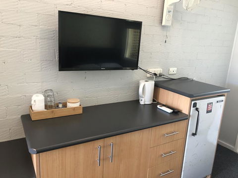 Bateau Bay Hotel - Dentist Find 2