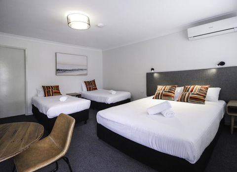 Batemans Bay Hotel - Dentist Find 3