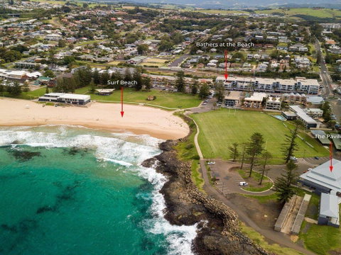 Bathers At The Beach - Across From Surf Beach - Dentist Find 3