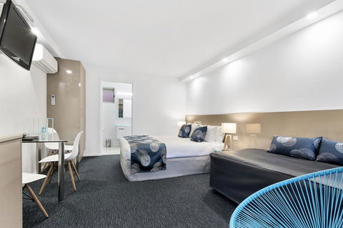 Bay City (Geelong) Motel - Dentist Find 1