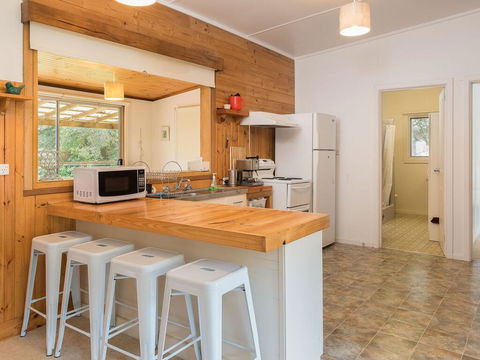 Bay Cottage - Dentist Find 2