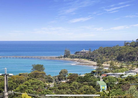 Bay Views Lorne - Dentist Find 1