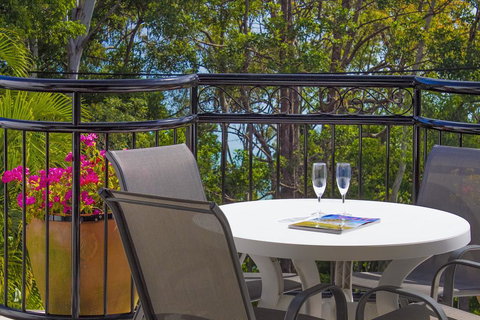 Bayona U7 - Dentist Find 1