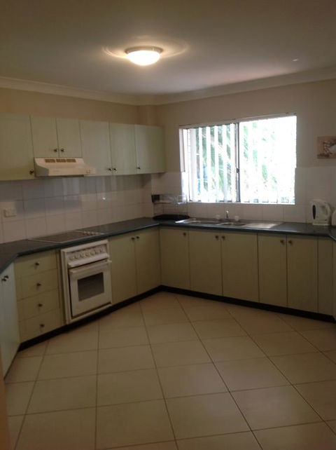 Bayview, Unit 6 - The Entrance, NSW - Dentists Australia 3