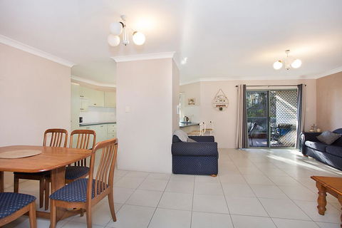 Bayview, Unit 6 - The Entrance, NSW - Dentists Australia 1