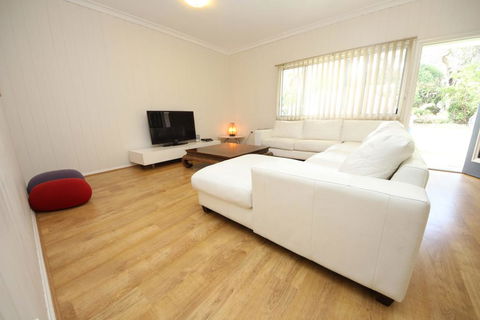 Beach Break At Hat Head - Dentist Search 1