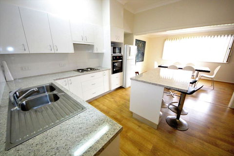 Beach Break At Hat Head - Dentist Search 0