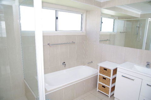 Beach Club 1, 5 Gowing Street - Dentist Find 2